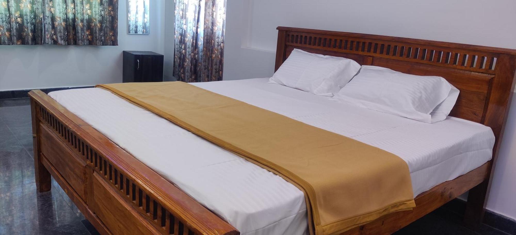 Aadhi Esha Residency Otel Tiruvannāmalai Dış mekan fotoğraf