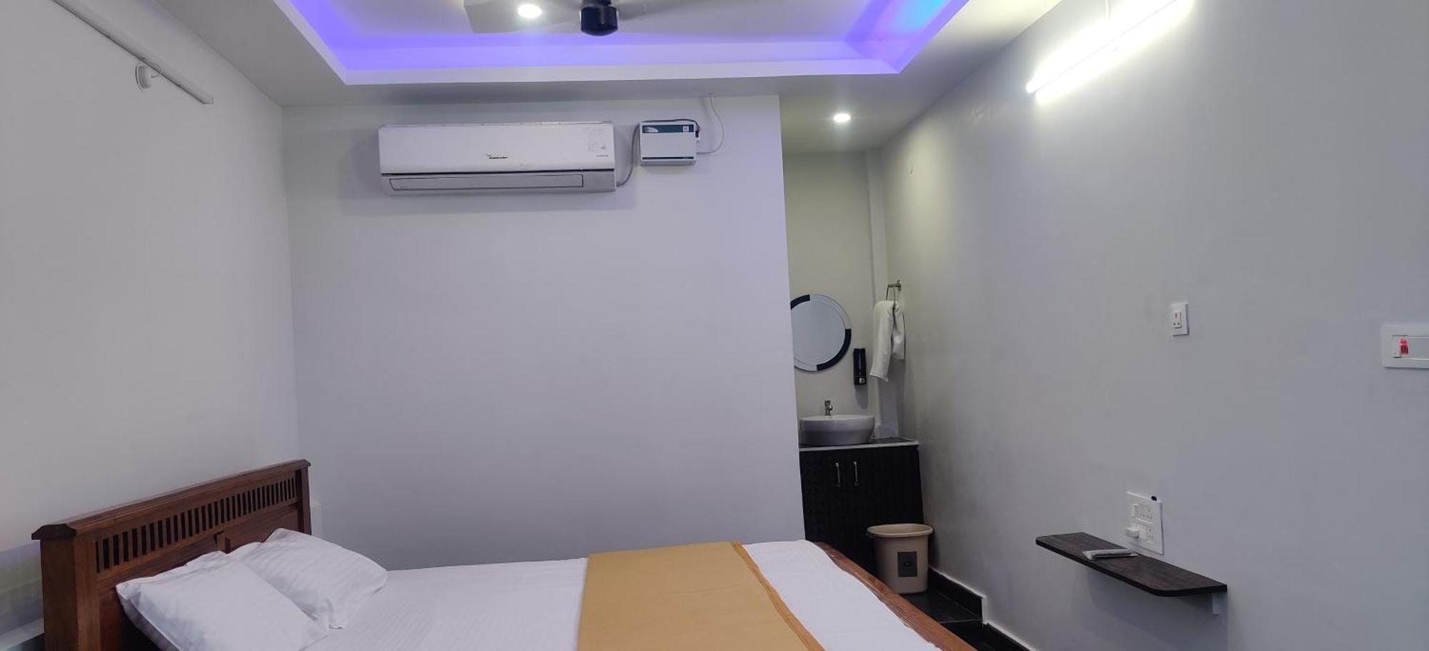 Aadhi Esha Residency Otel Tiruvannāmalai Dış mekan fotoğraf