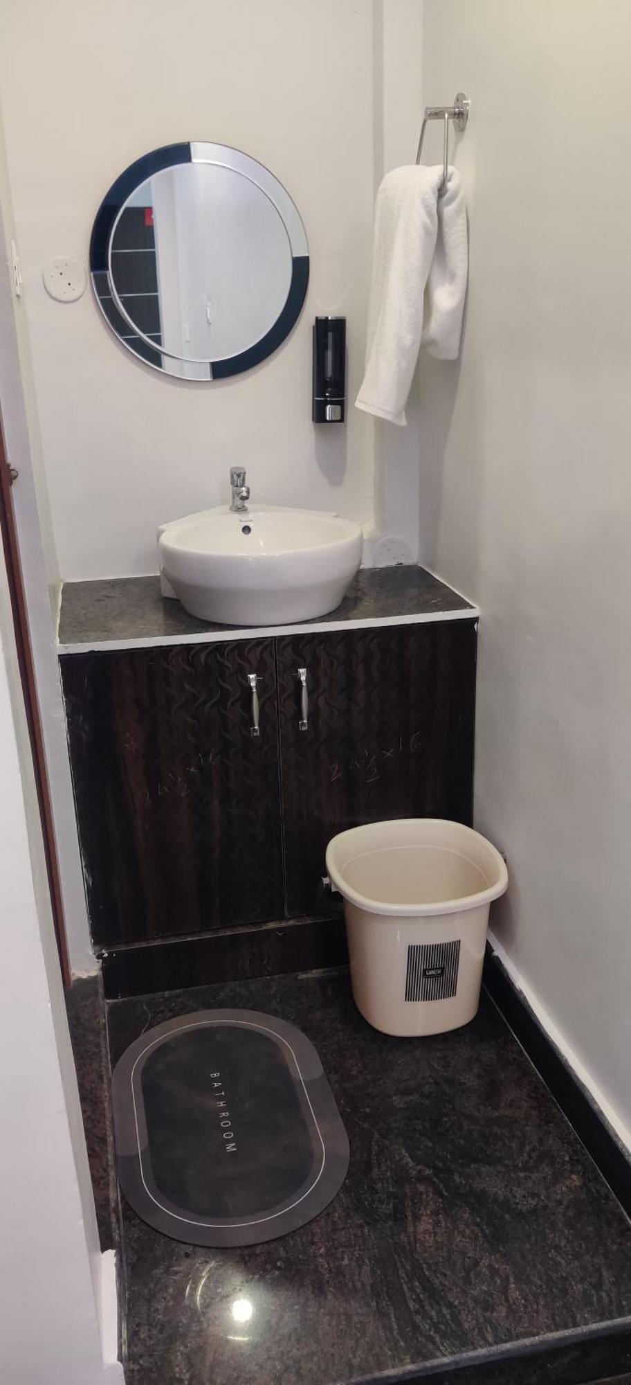 Aadhi Esha Residency Otel Tiruvannāmalai Dış mekan fotoğraf